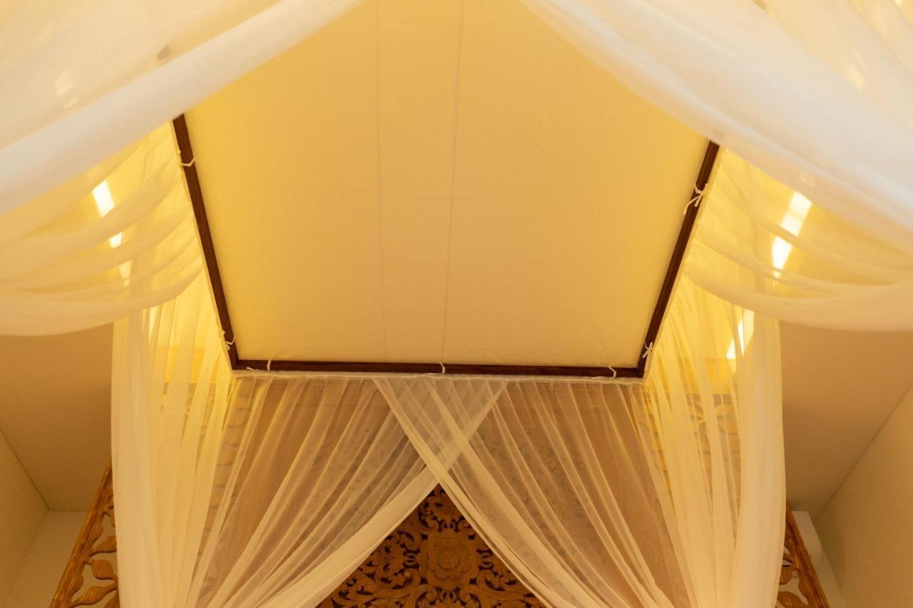 By Prasi Hotel 3*