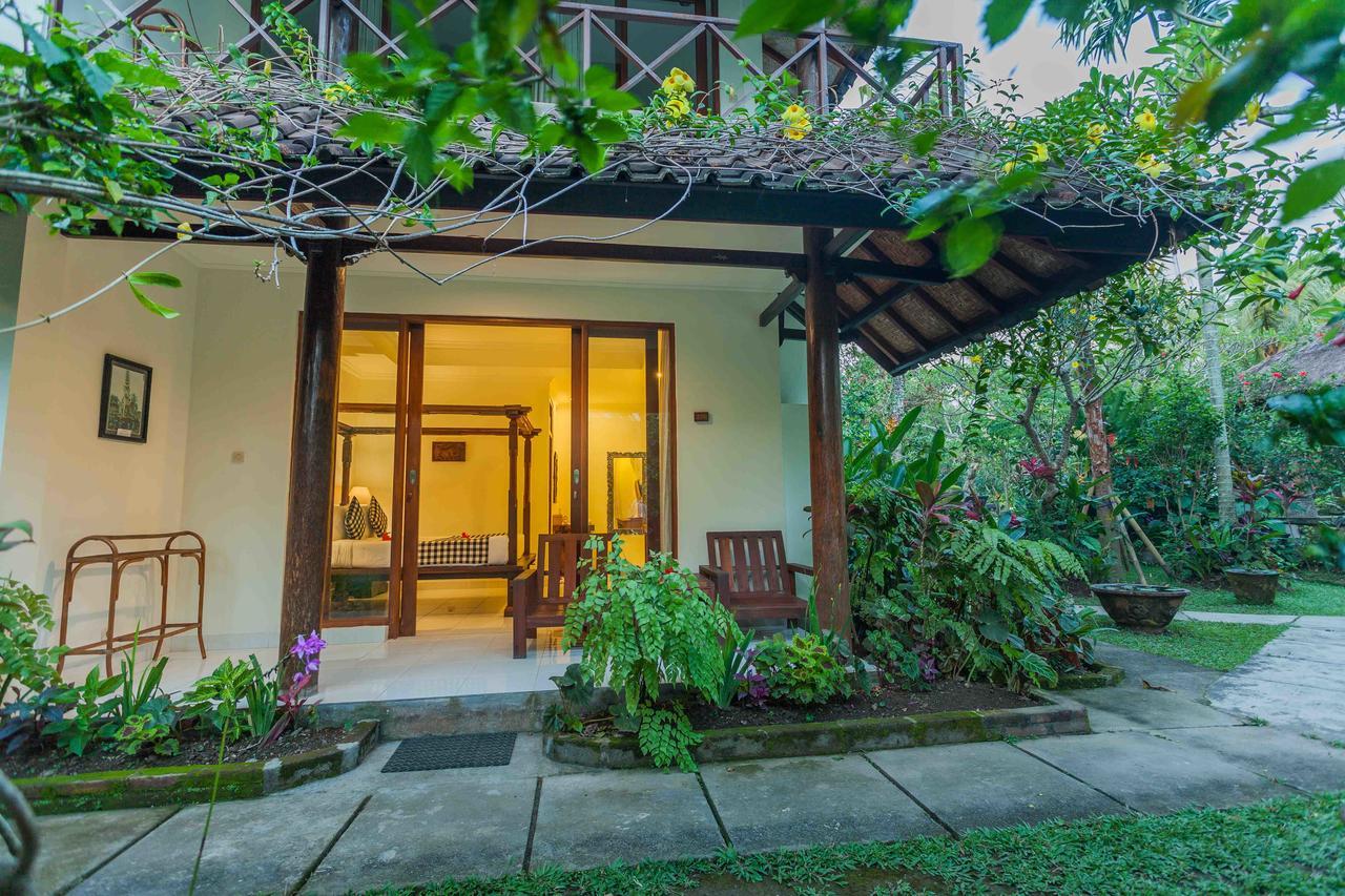 By Prasi Ubud (Bali)