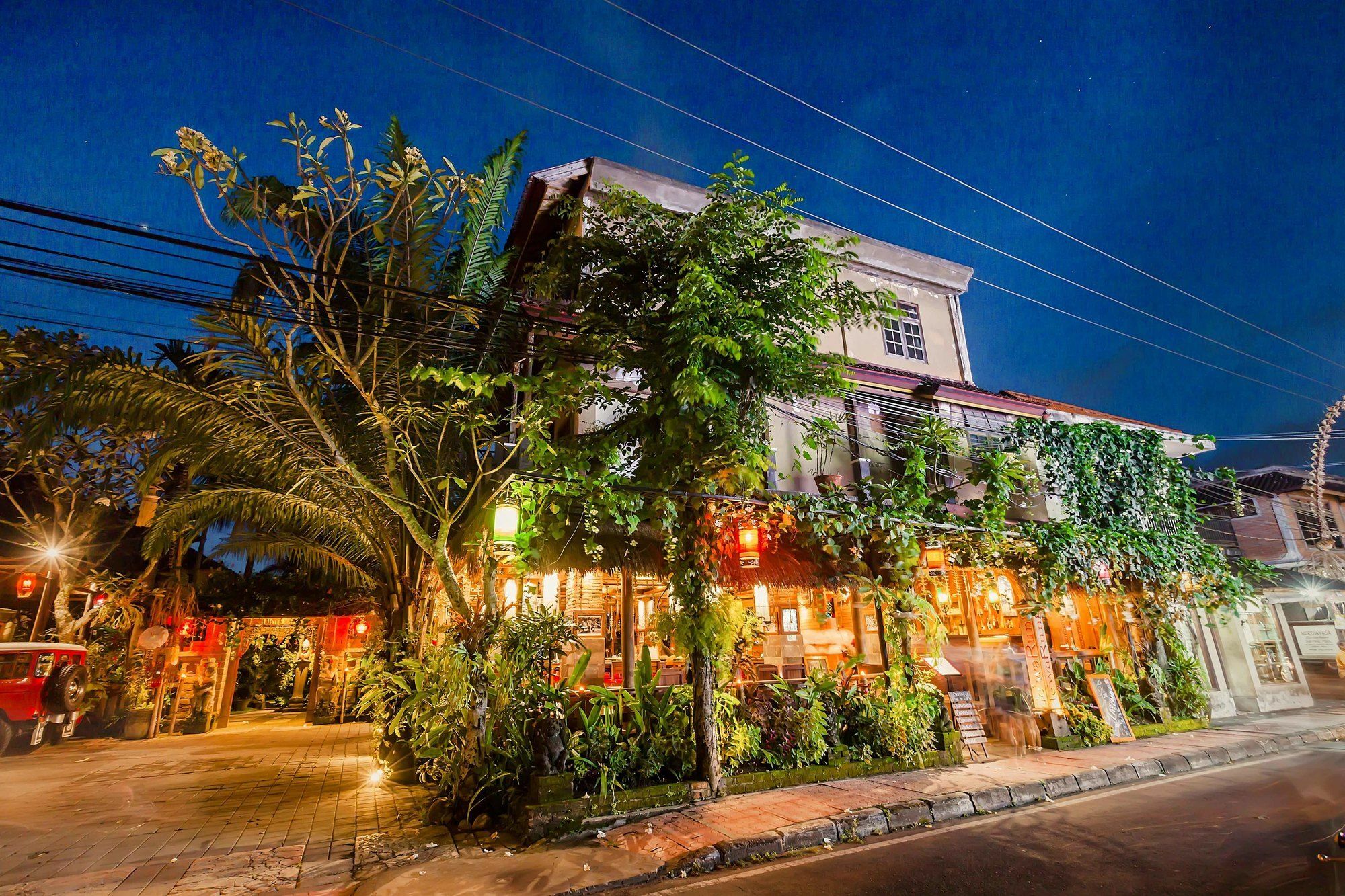 Hotel By Prasi 3*